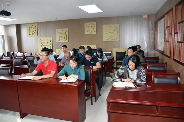 金开乐动(中国)Ledong·官方网站党委组织开展学习李保国同志先进事迹活动
