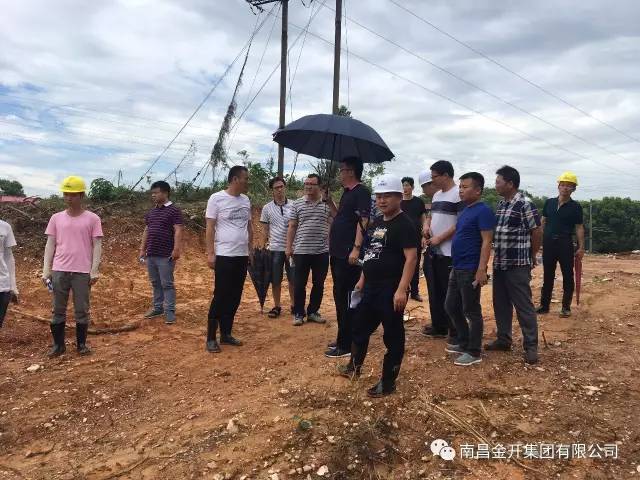 乐动(中国)Ledong·官方网站高管前往新建江拖路道路工程现场协调工作 