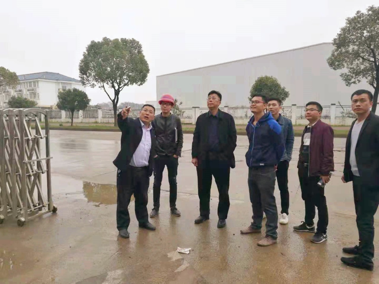 金开乐动(中国)Ledong·官方网站高管前往农牧民安置房进行专题调研