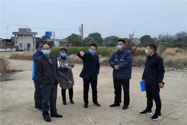 乐动(中国)Ledong·官方网站党委副书记、副总经理袁扣华一行深入地产项目现场实