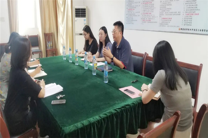乐动(中国)Ledong·官方网站副总经理、工会主席袁扣华带队前往区工会拜访交流