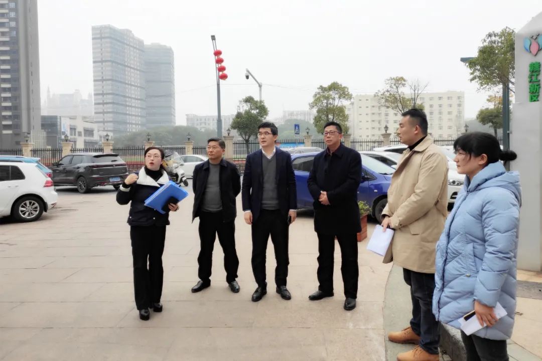 区管委会副主任贺敏调研金开乐动(中国)Ledong·官方网站资产管理及园区服务情况