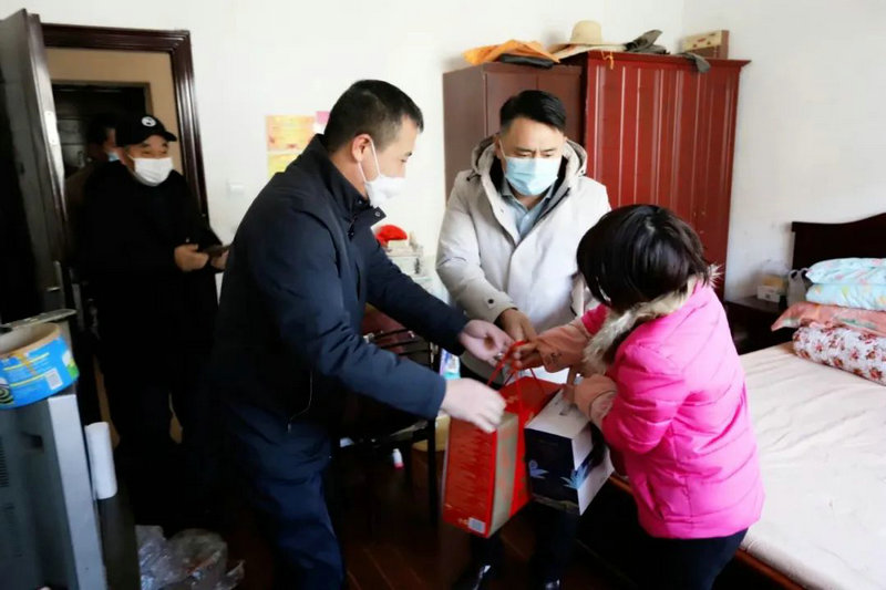金开乐动(中国)Ledong·官方网站开展春节走访慰问贫困户活动