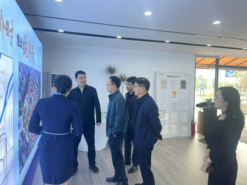 贺敏深入乐动(中国)Ledong·官方网站房地产项目调研