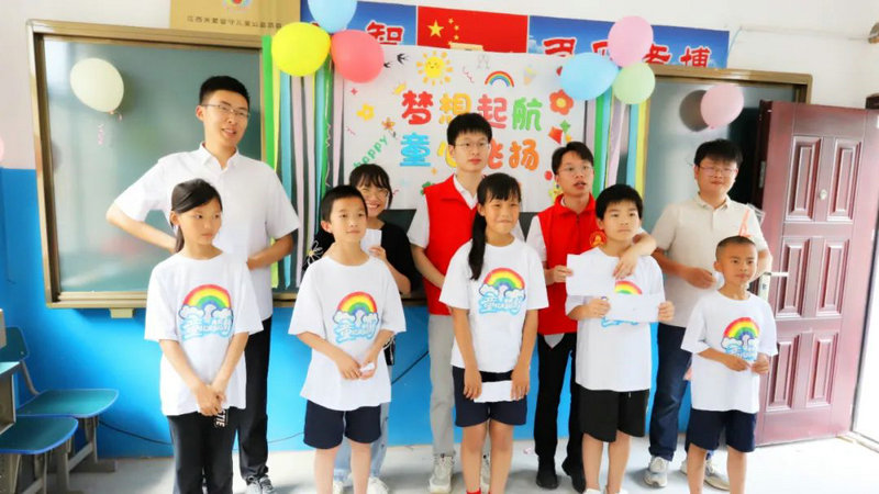 南昌金开乐动(中国)Ledong·官方网站团委来到莲塘小学开展庆“六一”儿童节活动
